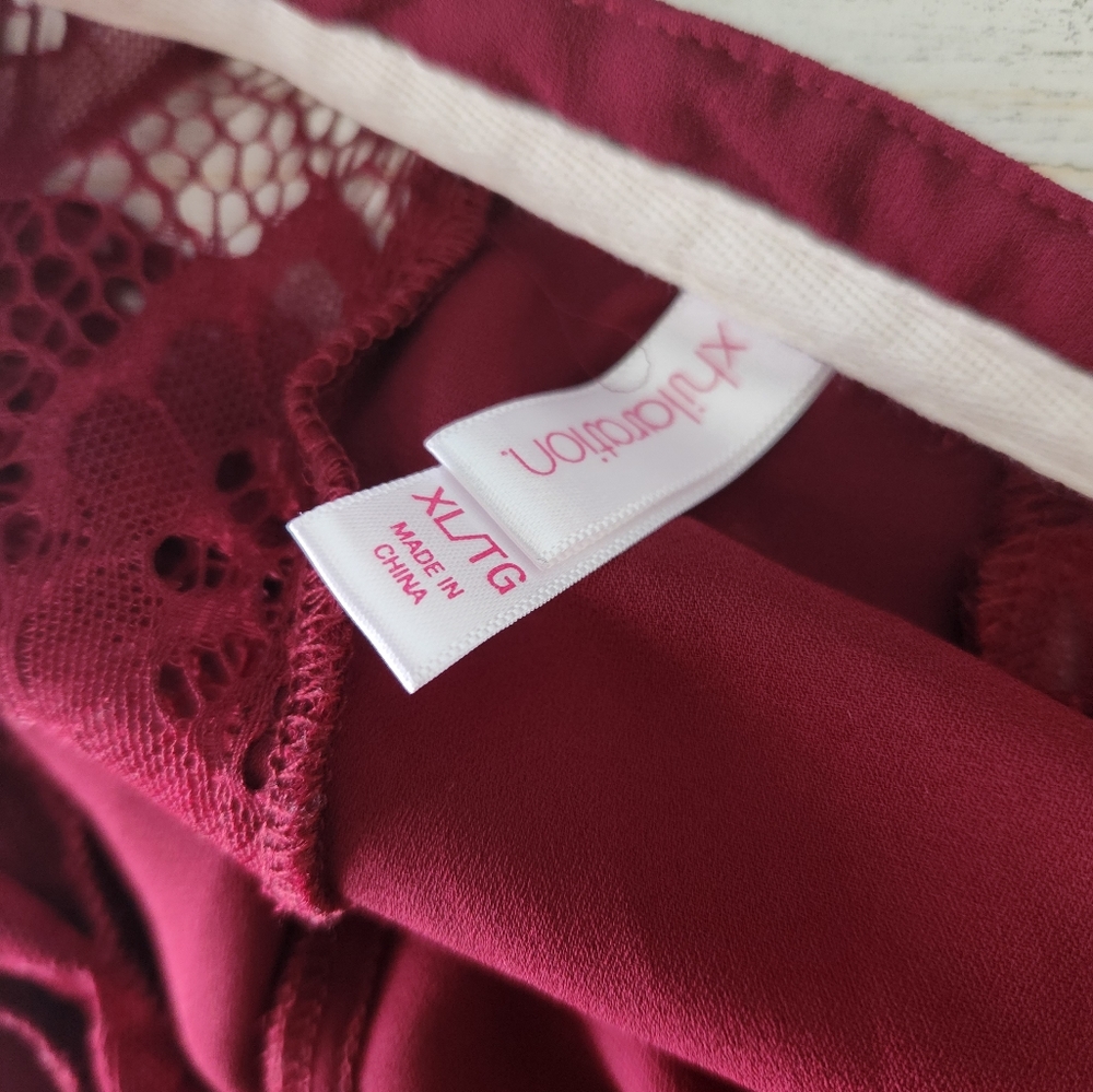 Xhilaration Plus Size Maroon Top - Picture 5 of 5